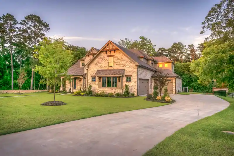 Why 2025 is the Year to Invest in Arizona Real Estate